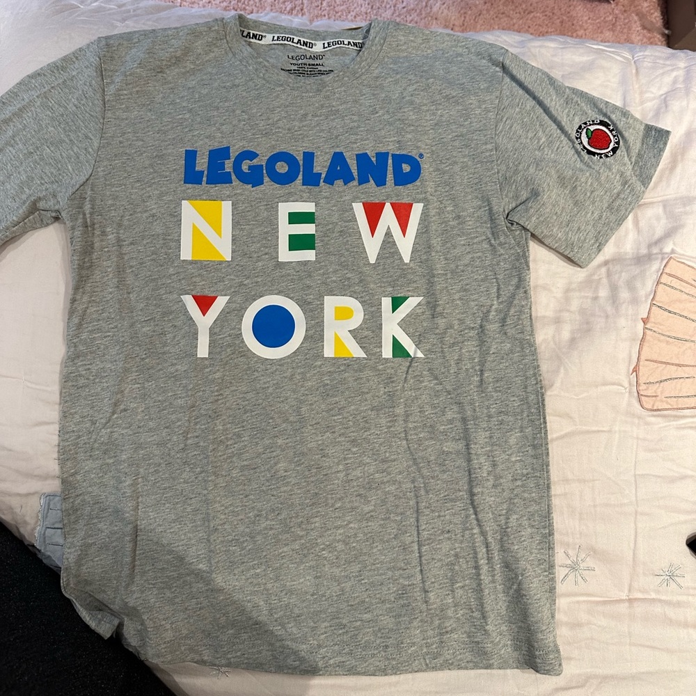 NWt-youth, small heather, gray, Legoland, New York, T-shirt